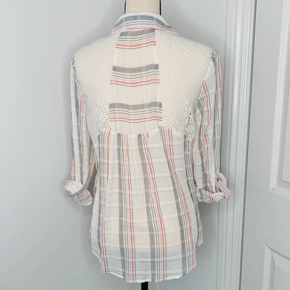 Women's Jolt multi color with lace shirt - Picture 3 of 8